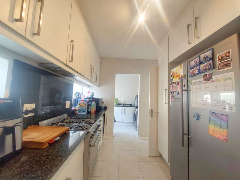 Modern Morningside Cluster_3 Beds | 2.5 Bathrooms - Photo 6