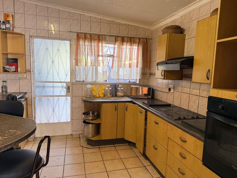 House for Sale:Khomasdal - Photo 2