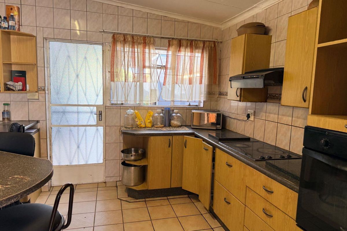 House for Sale:Khomasdal - Photo 2