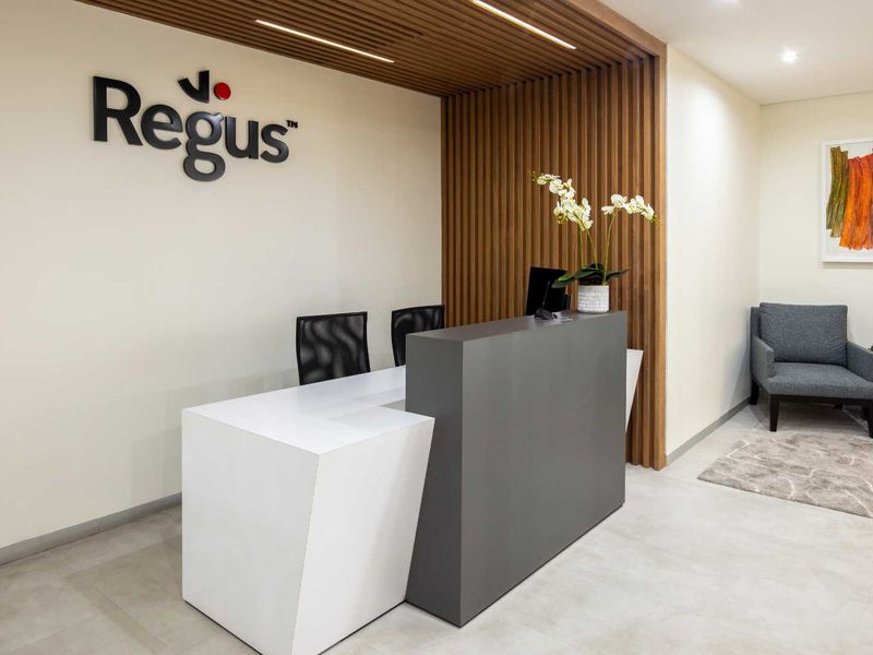 Private office space for 5 persons in Regus Waterfall City - Photo 3