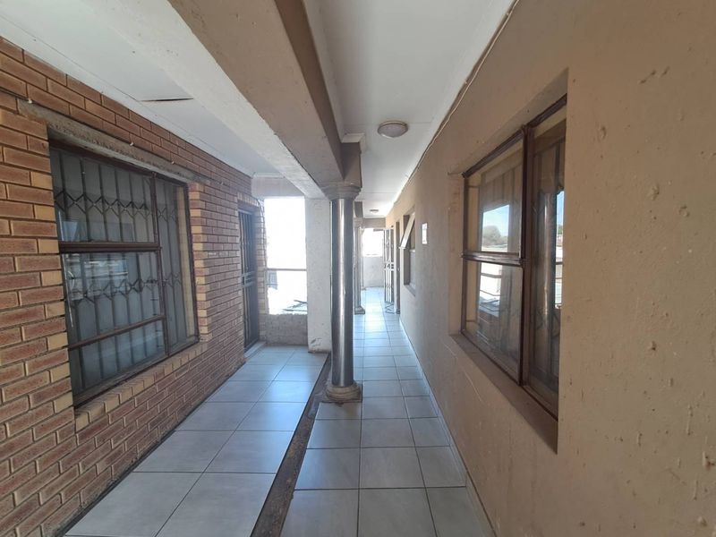 12 Room Investment Property In Ivory Park - Photo 8