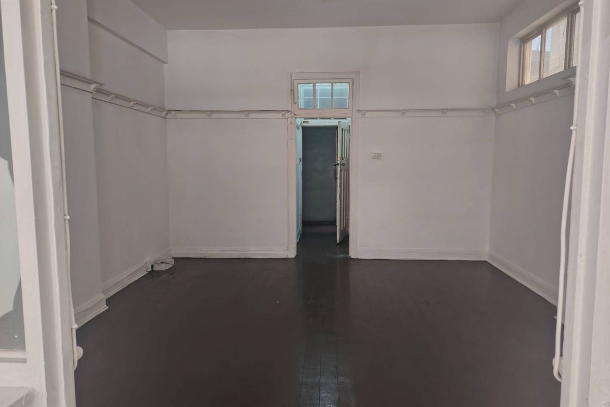 FLAT FOR SALE IN VICTORIA EMBANKMENT - Photo 2