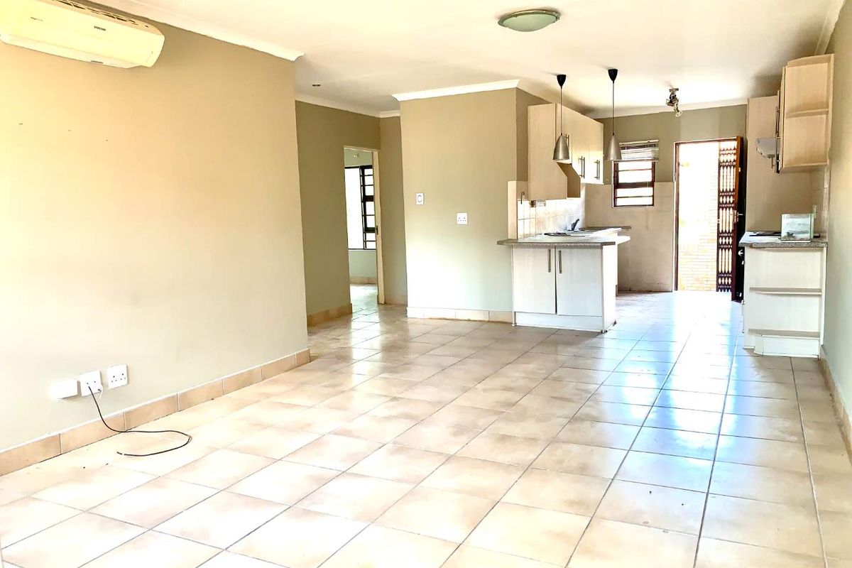 Beautiful, Fresh & Cozy Ground Floor Townhouse – Northern Bloemfontein - Photo 3
