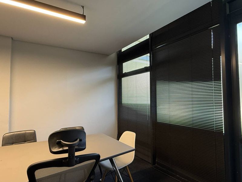 Prime Wembley Square office to let with balcony - Photo 5