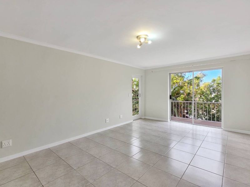 2-Bedroom Apartment in Gardens - Photo 2