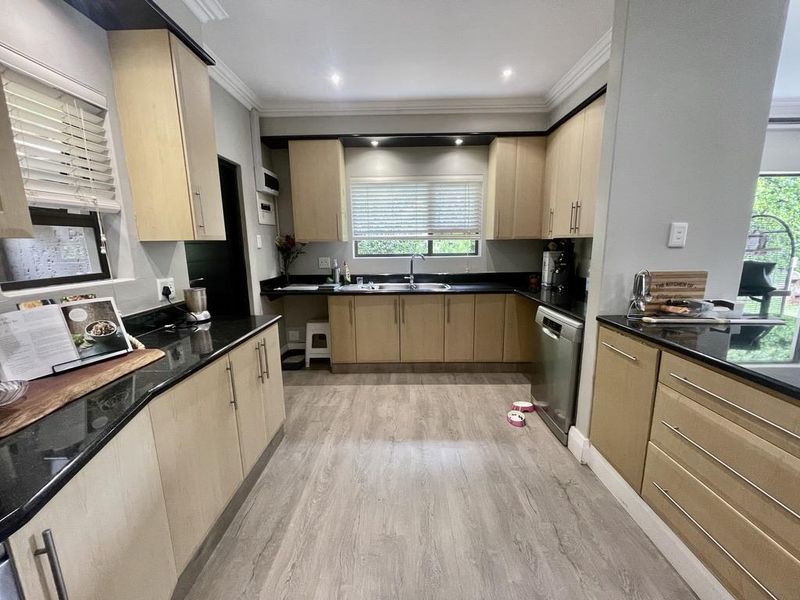 Hendra - Elevated 3 Bedroom Home in Sought-After Gated Estate – La Lucia - Photo 7