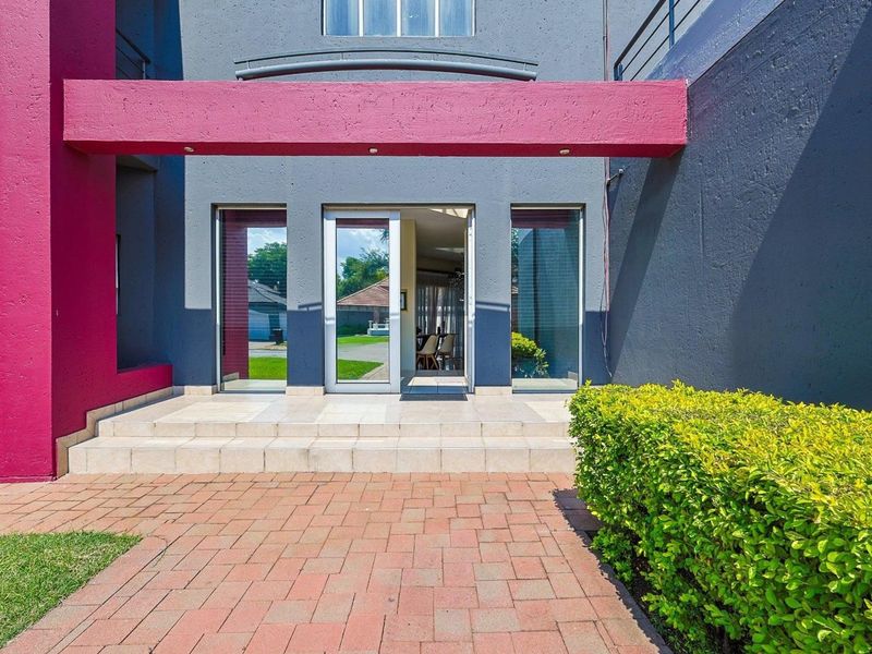 Spacious 4-Bedroom Family Home for Rent - Photo 2