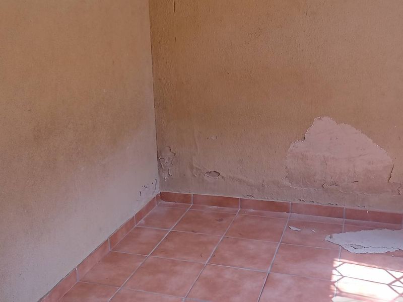 "Perfect Starter Home: 2 Beds Near Mams Mall!" - Photo 10