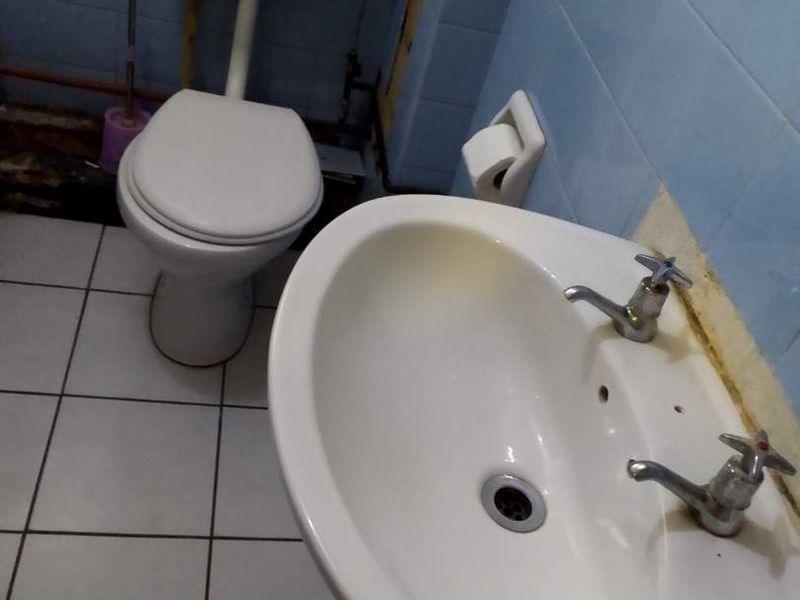 Popular area for young professionals and families! - Photo 10