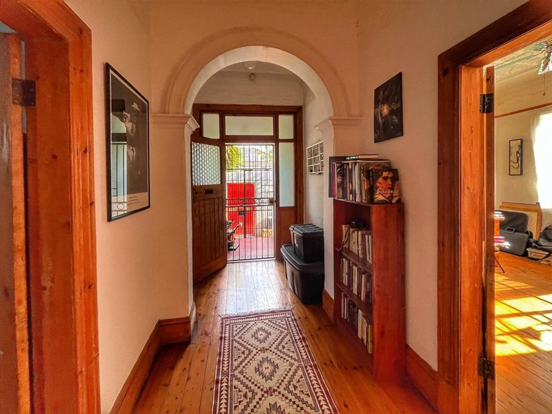 STUNNING RENOVATED HOME IN NORWOOD - Photo 5