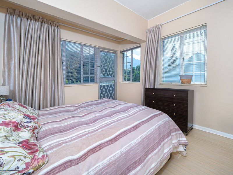 Modern Apartment with Spacious Garage in Prime Claremont Upper Location. - Photo 10