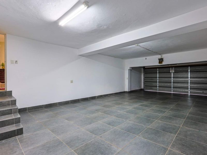 Modern 4 Bedroom Family Home for Rent in a Prestigious Security Estate - Photo 7