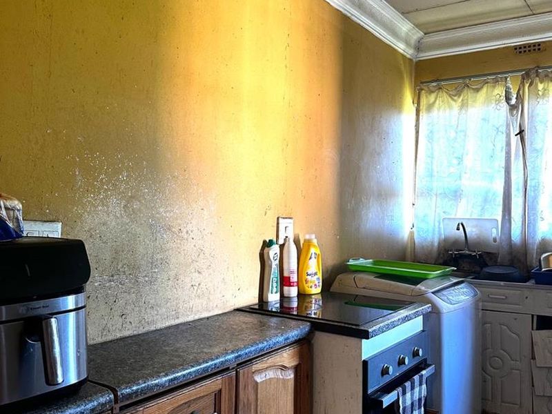 A well-located 3-bedroom, 2-bathroom warm home in Empangeni - Photo 5