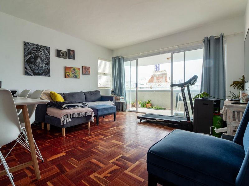 A sea side residence in Sea Point! - Photo 9