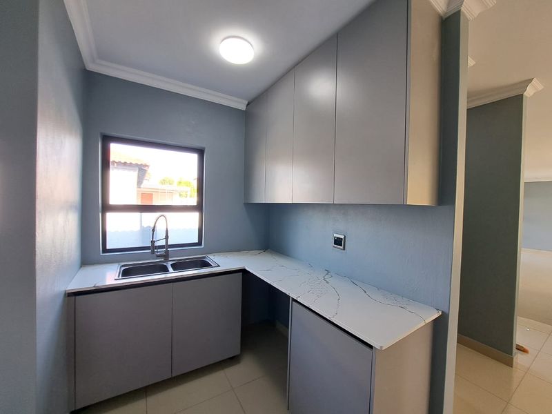 3 bedroom house - Photo 4