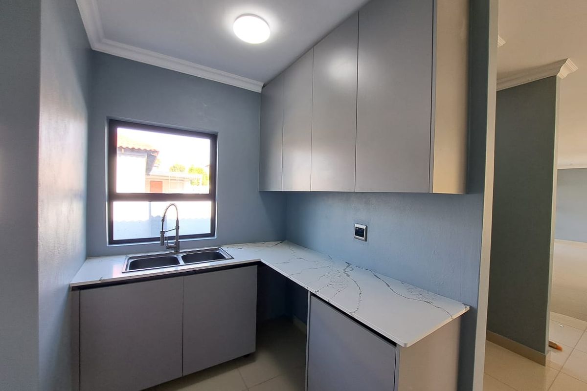 3 bedroom house - Photo 4