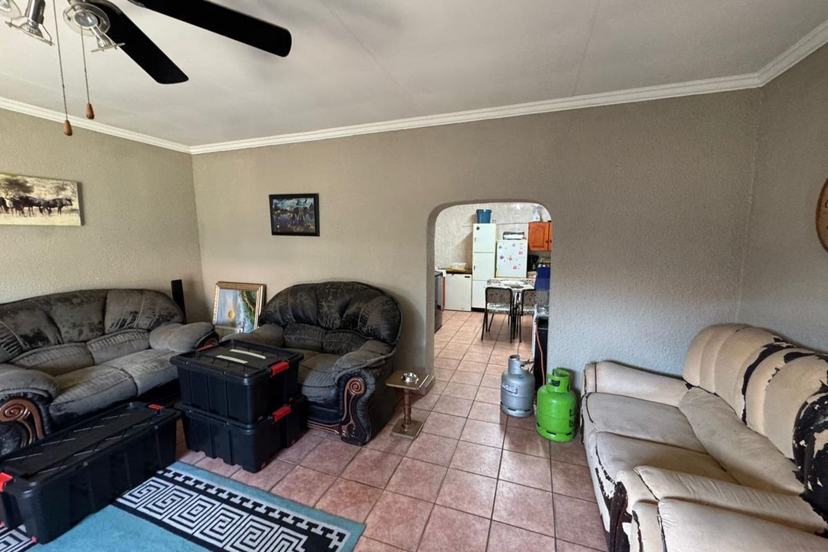 INVESTORS: STUDENT ACCOMODATION OR RENTAL - Photo 4