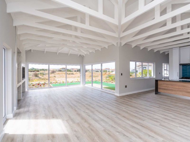 Well Priced Home, Waiting for its New Owner - Photo 2