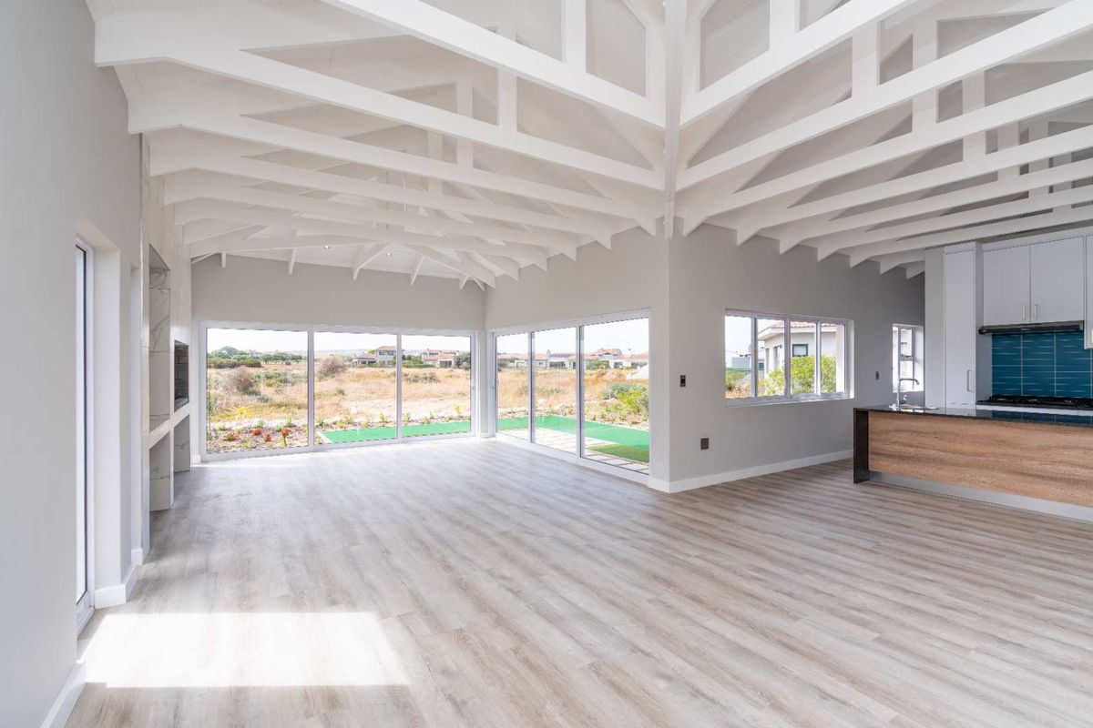 Well Priced Home, Waiting for its New Owner - Photo 2