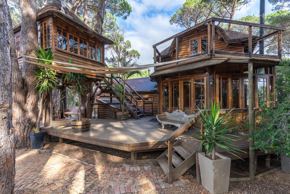 Rear view of back entrance verandah to kitchen