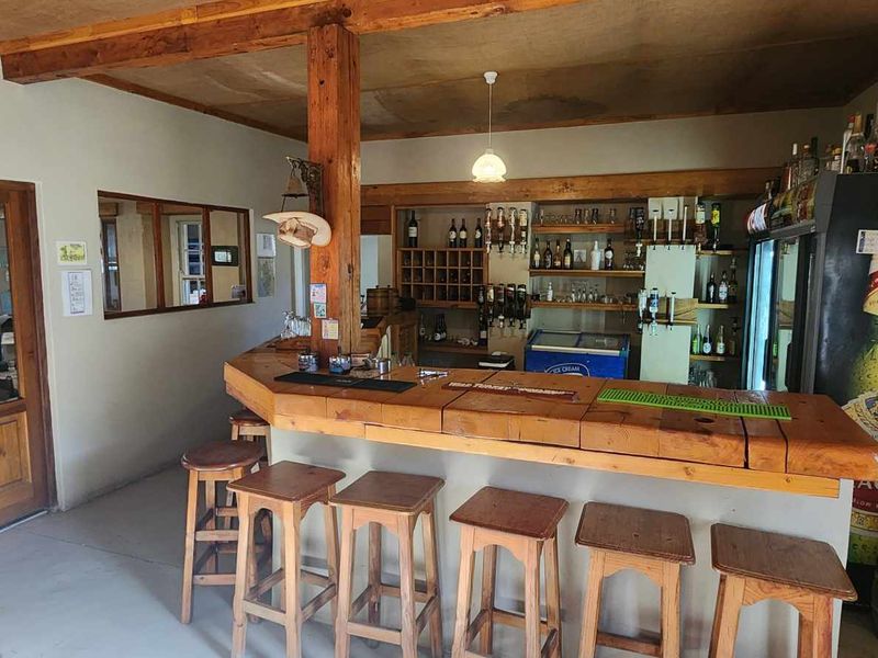 WELL LOCATED INCOME GENERATING PROPERTY - Photo 9