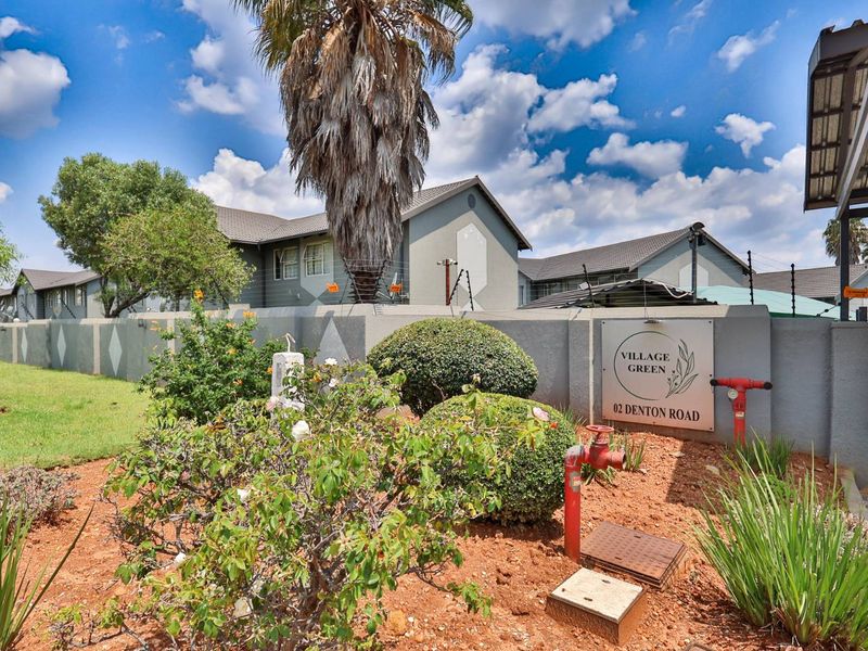 Modern Renovated Ground Floor 2-Bed Unit in Secure Ridgeway Complex - Photo 8