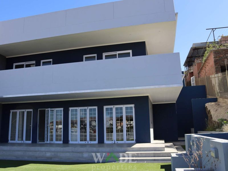 Windhoek Auasblick: Newly built 7 Bedroom house with Flat is For Sale - Photo 6