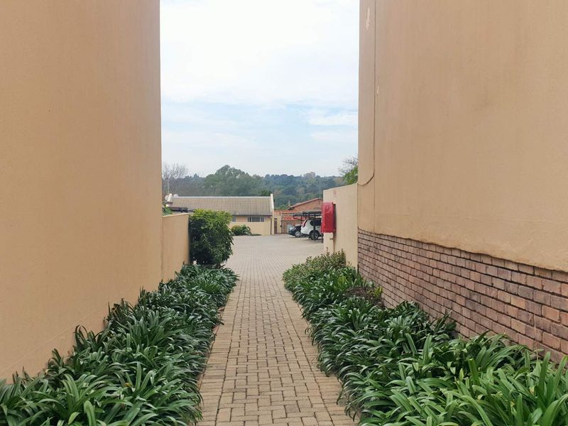 Don't miss the opportunity to experience comfortable & convenient living. - Photo 2
