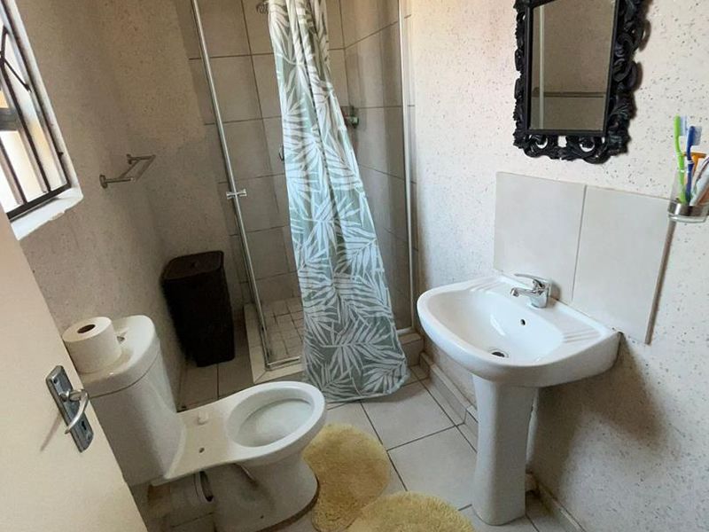 Lovely Home For Sale - Photo 5