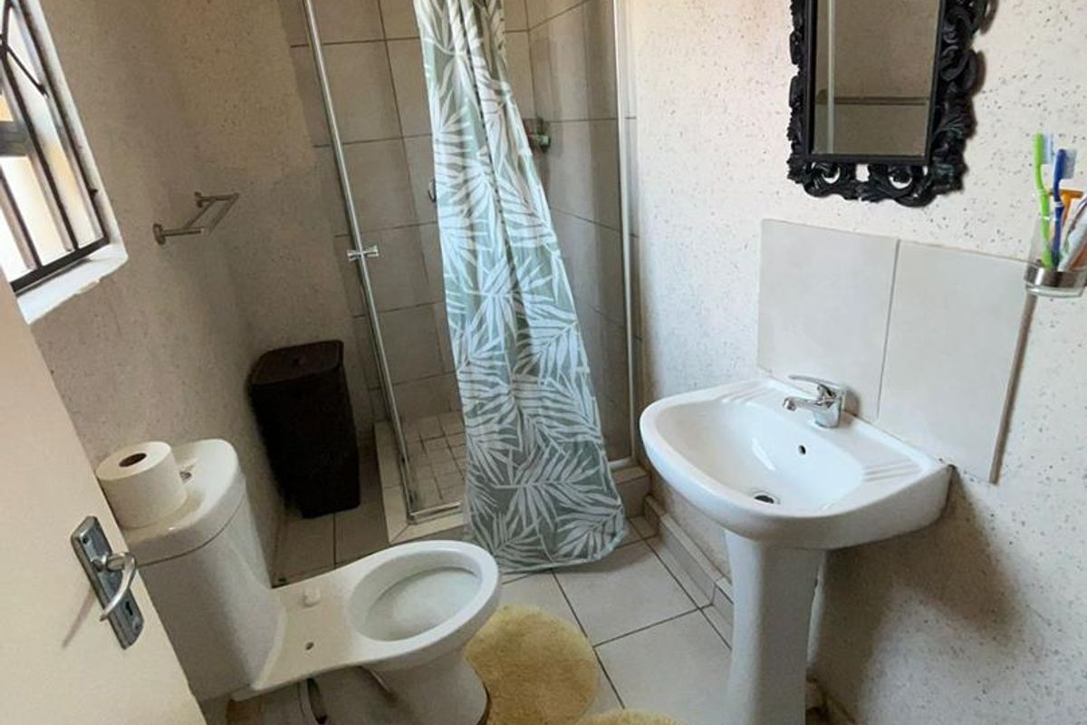 Lovely Home For Sale - Photo 5