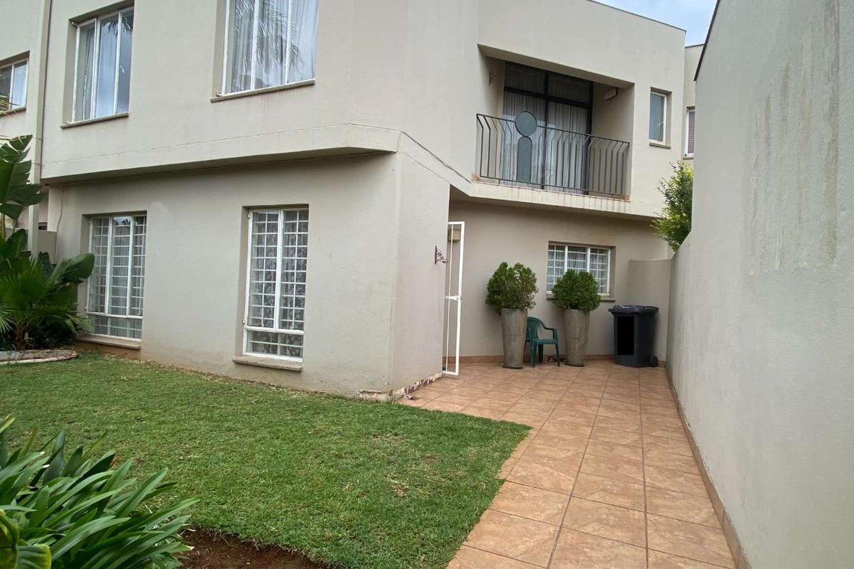 3 Bedroom Townhouse in Pierre Van Ryneveld. - Photo 2