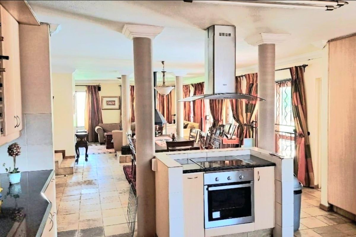 Prime Location Adjacent to Bedfordview - Elegant and Modern Family Home - Photo 5