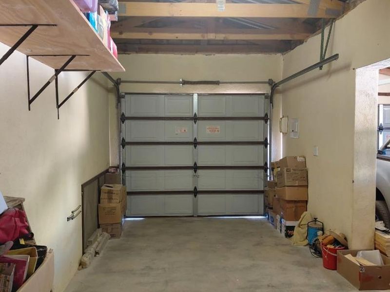 Neat Family Home - Photo 9