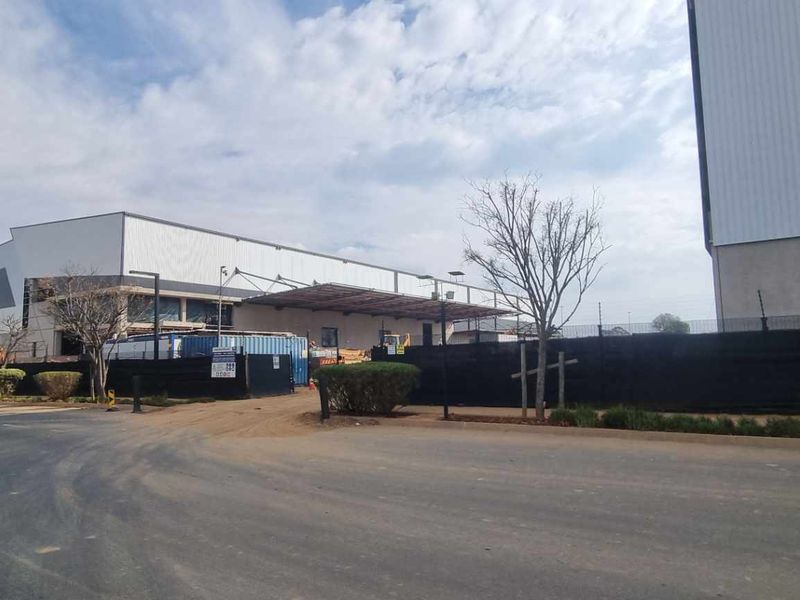 Sections S5 & S3 | Premium Logistics Campus To Let in Jet Park – 17,930m2 - Photo 10