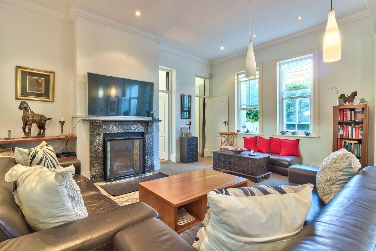 A TRUE GEM IN THE HEART OF GREEN POINT - Photo 3