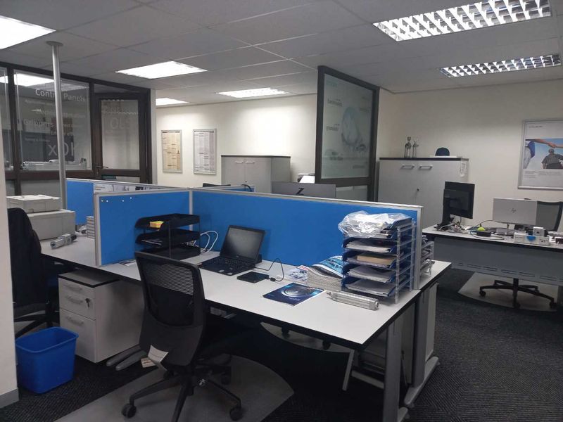 Corporate Business Park Office Space Available from 1 October! - Photo 3