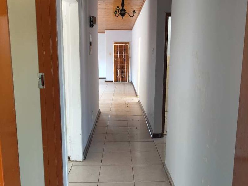 Unique opportunity in Lennoxton, Newcastle - Photo 5