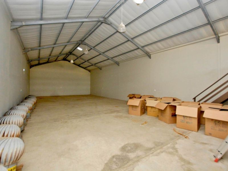 Light Industrial Area, Walvis Bay:  Warhouses for Sale - Photo 8
