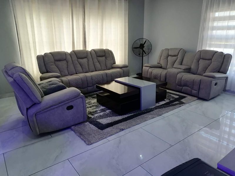 Stunning Modern House in safe area! - Photo 3