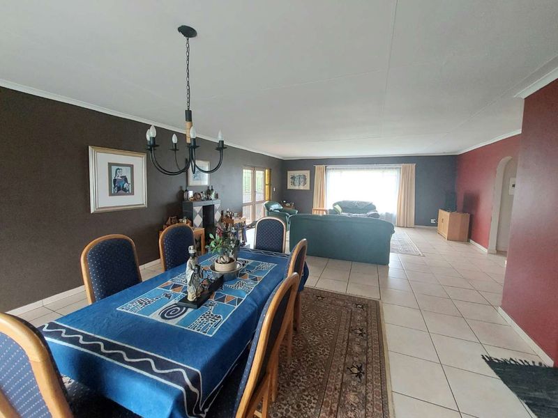 Country Living. City Flair - Photo 5