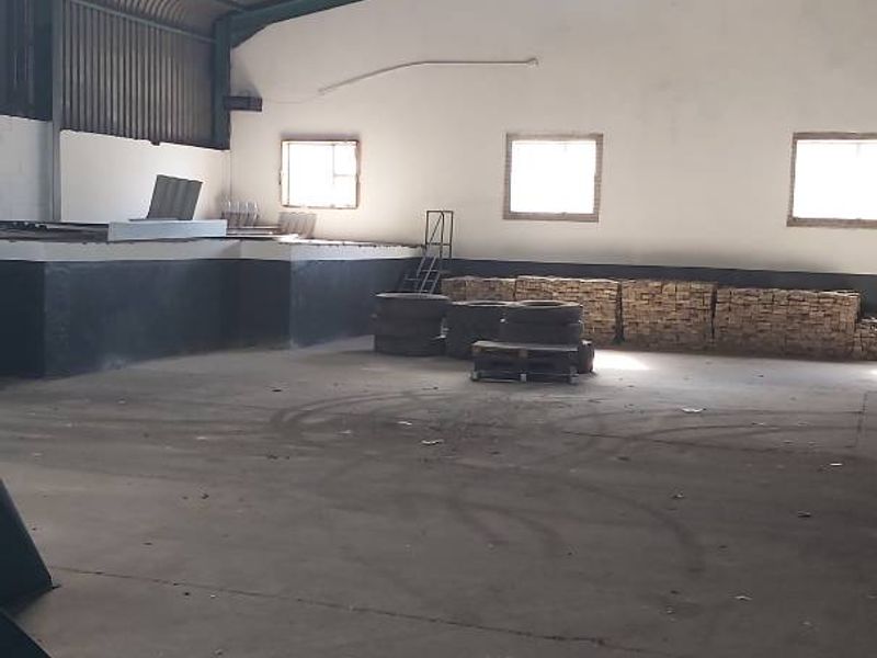 Warehouse/storage/distribution facility to let in Sidwell. - Photo 10