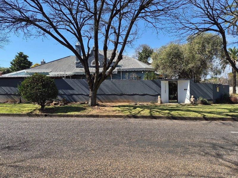 Well kept family home in Plantation Boksburg - Photo 1