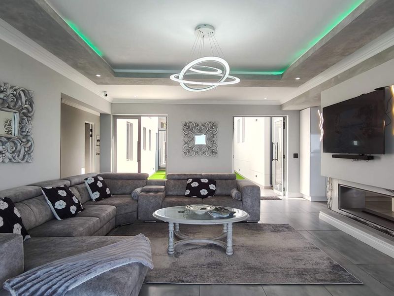 Your Coastal Sanctuary awaits - Photo 5