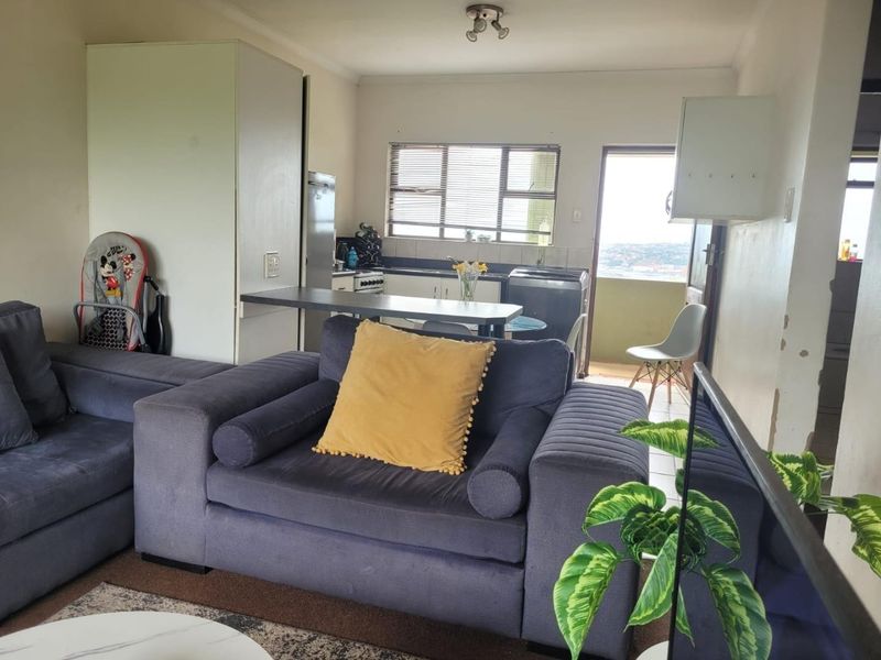 2 Bedroom Unit in a Popular Complex in Montclair - Photo 7