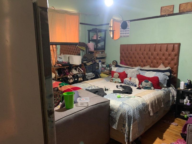 **Charming 3/4 Bedroom Family Home in Prime Location – A Must-See Investment Opportunity - Photo 10