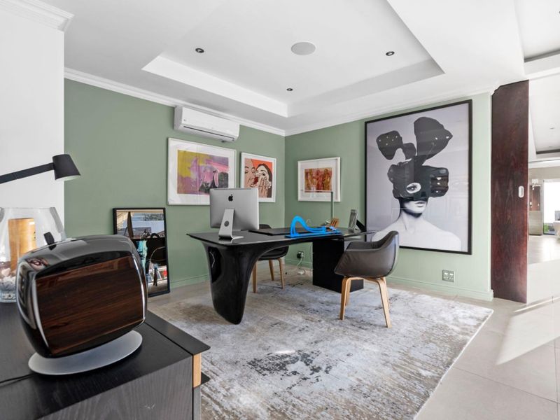 Entertainers Paradise in Superb Location - Photo 7