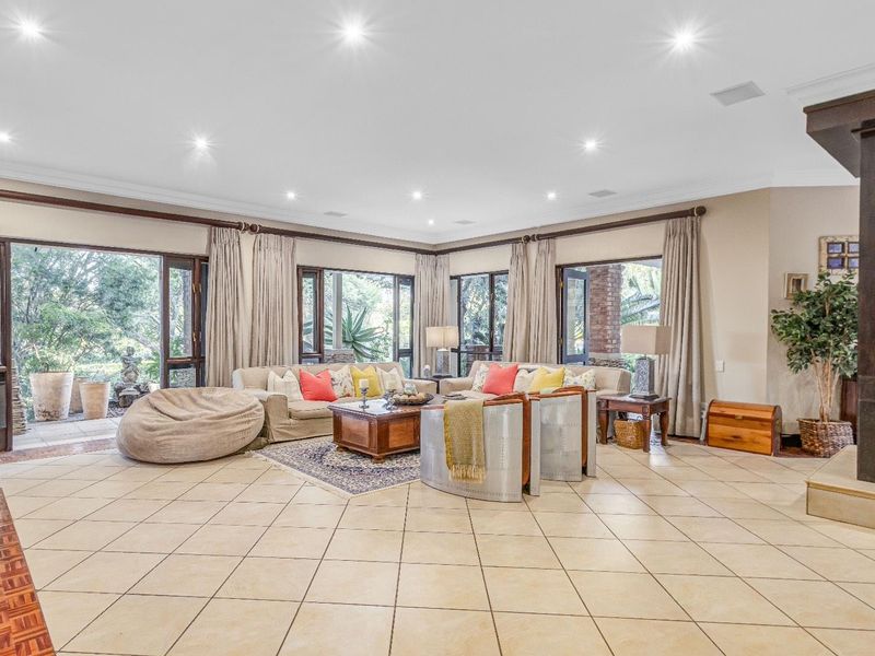 Breathtaking balinese – inspired residence - Photo 8