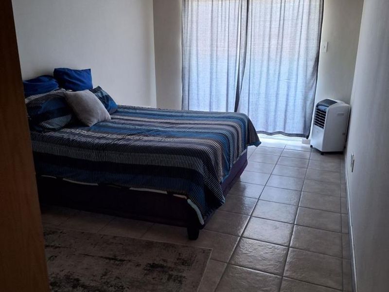 📍 Centrally Located 2-Bedroom Apartment - Photo 8