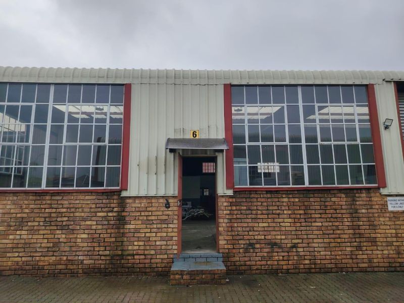 Neat 360m2 Factory to let in Apex - Photo 2