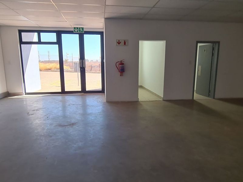 669/m2 Olifantsfontein Warehouse To Let - Photo 4